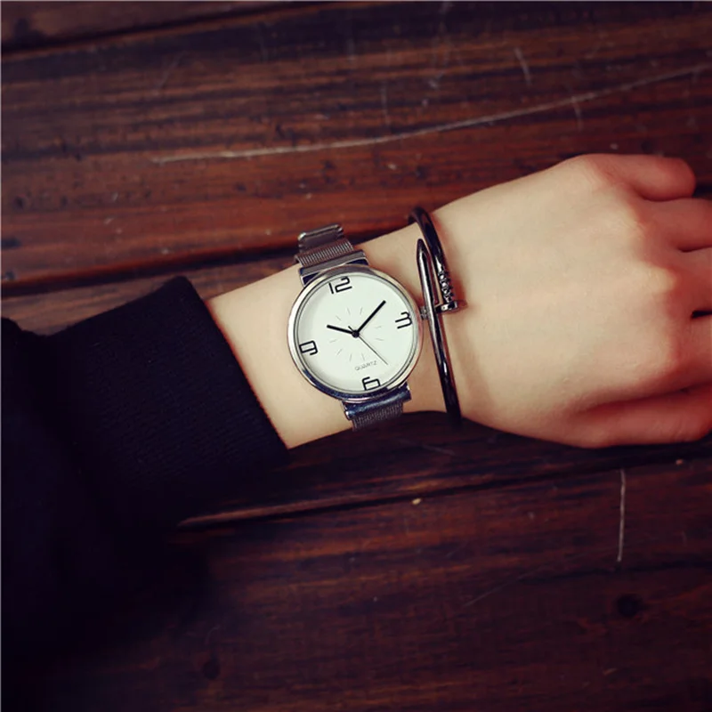 

Fashion Watch Women Stainless Steel Mesh Strap Female Watches BGG Famous Brand Quartz Clock Woman 2 Size Black White Watch Gifts