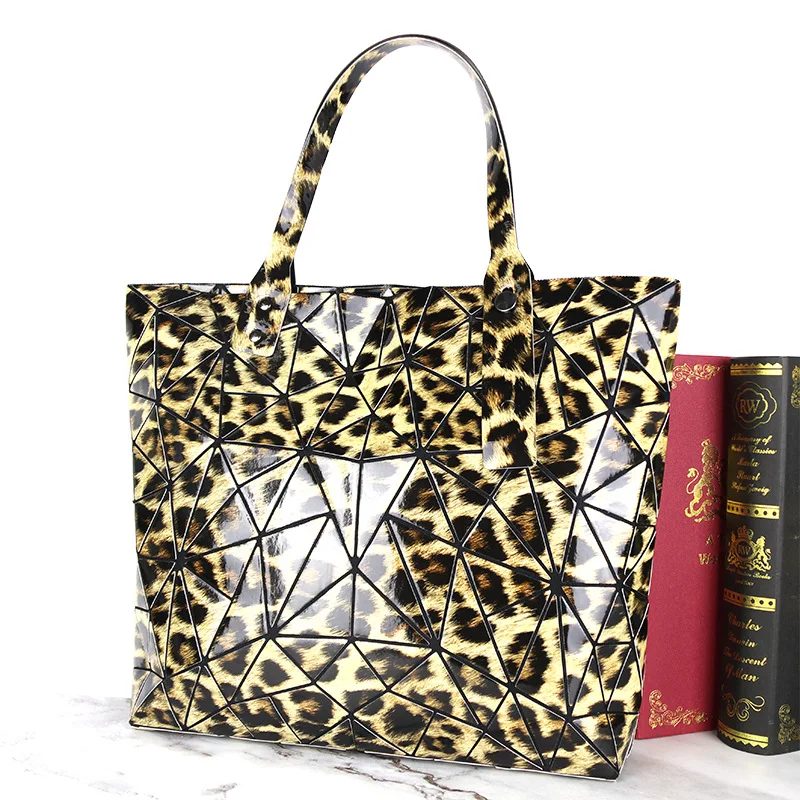 

Factory Direct Selling Rhombus Leopord Pattern New Style WOMEN'S Bag Large Capacity Folding Geometry Portable Shoulder Bag PU Ha