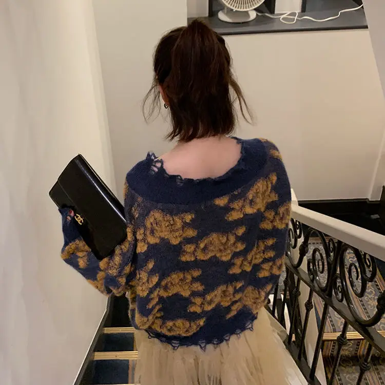 

Plush flower sweater hollow hole jacquard Pullover Sweater NEW thickening in autumn and winter 2020