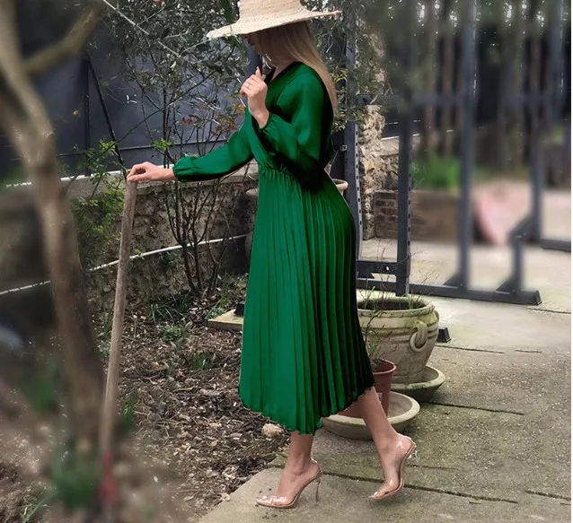 Элегантное облегающее и расклешенное Плиссированное сатиновое платье для