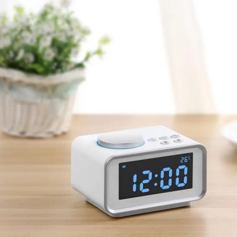 

US Plug Led Digital Alarm Clock FM Radio Loud Alarm Clock For Heavy Sleepers With Brightness Dimmer Dual Alarm 2 USB Charging