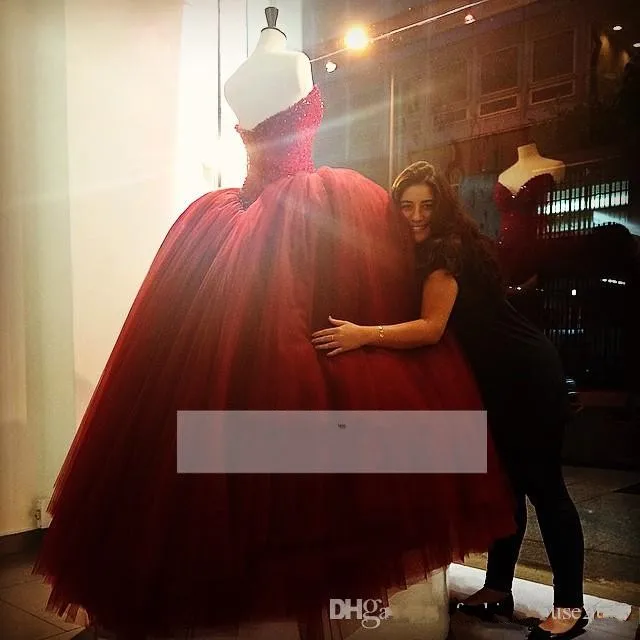 Sexy Plus Size Tulle Ball Gown Quinceanera Dresses Sweetheart Pearls Beaded Modest Puffy Sweet 16 Dress Cheap