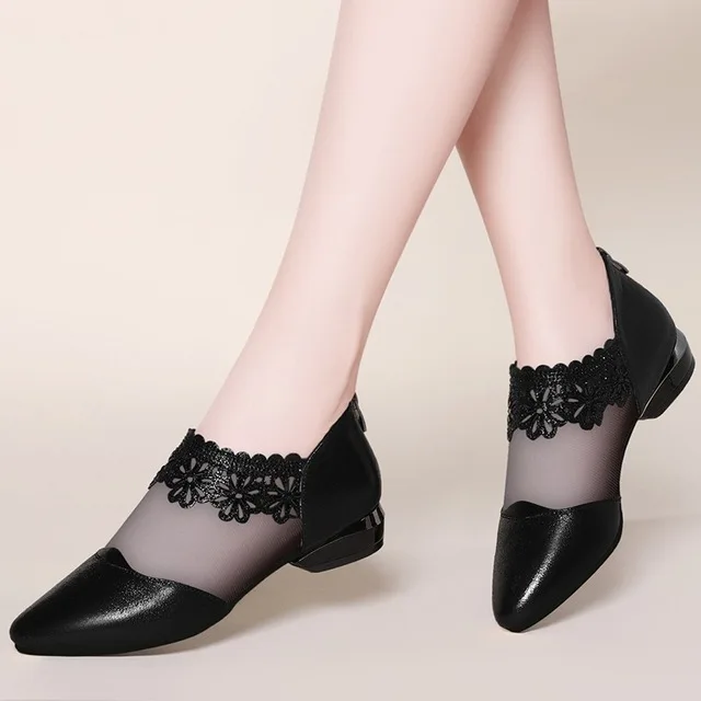 new summer sandals Pointed Elegant Women shoes Black Lace Ankle Flower low Heel zipper flowers casual sandals - Цвет: black