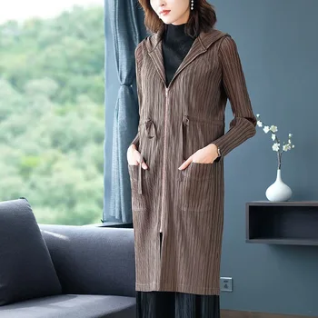 

Miyake Wrinkled European and American Codes New Fashions Autumn and Winter Long Sleeves Trench