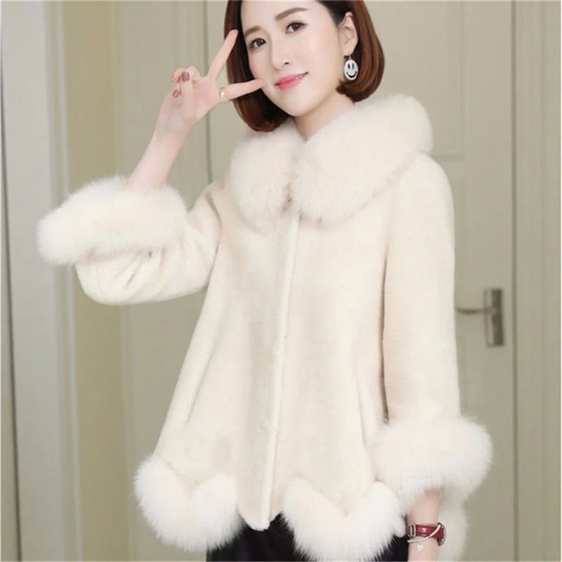Faux Fur Coat Women Particles Imitation Sheep Shearing Jacket Women Imitation Fox Fur Collar Fashion Winter Coat Square Collar
