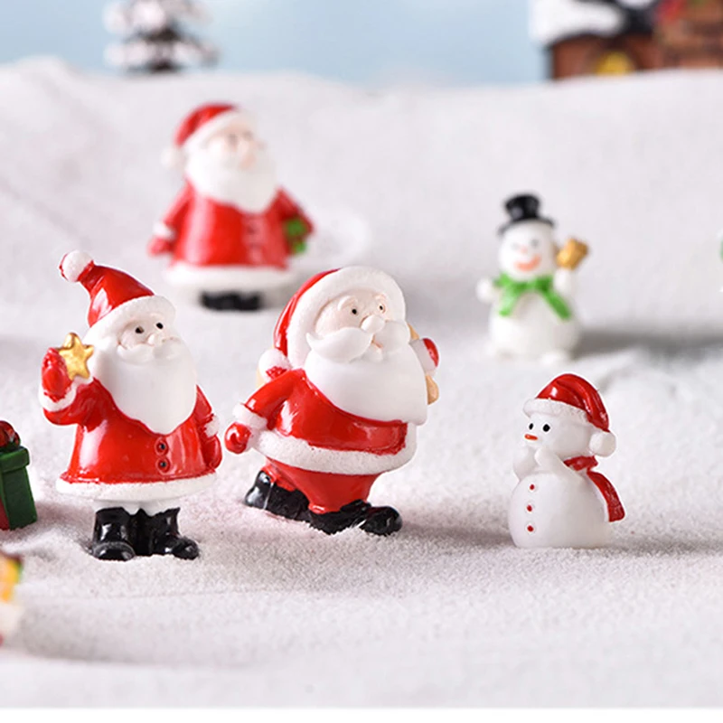 

1PC Christmas Miniature Santa Claus Sled Reindeer Gift Fairy Garden Decor Snow Landscape Model Train Terrarium Figurines