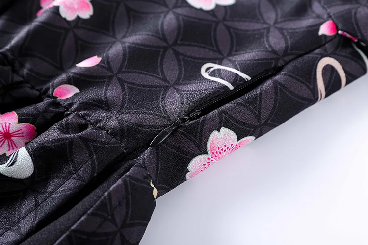 4233080004_718416062