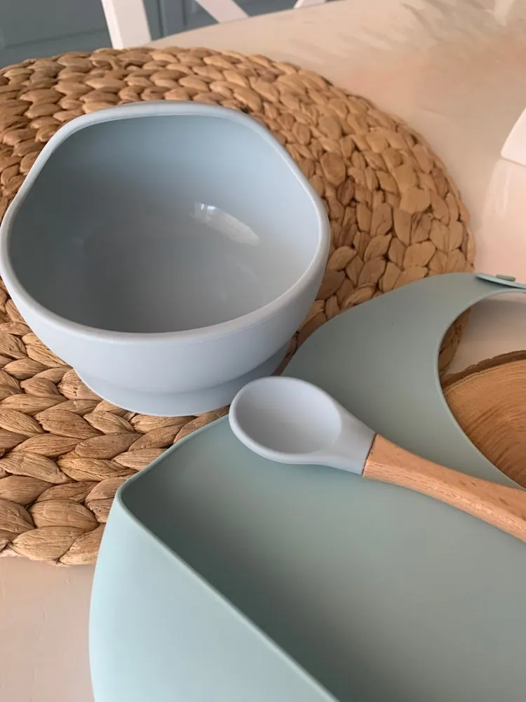 Рисунок 5 - силиконовые нагрудники для нов