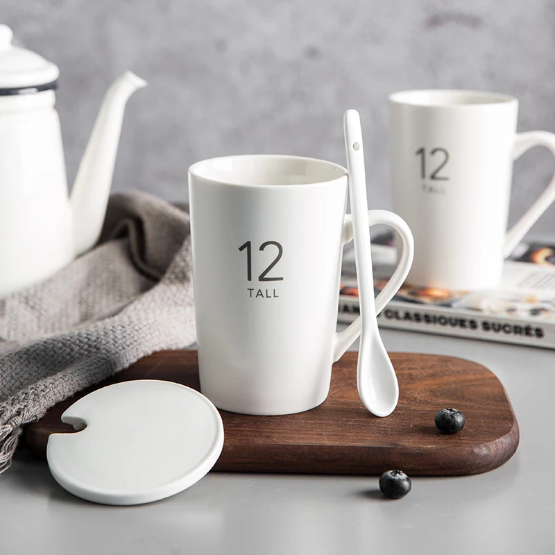 Матовая tazas de ceramica creativas, подарок, забавная кружка, чашка для молока, кофейные чашки и кружки, керамические с ложкой, рукоятка, новинка ins Brief