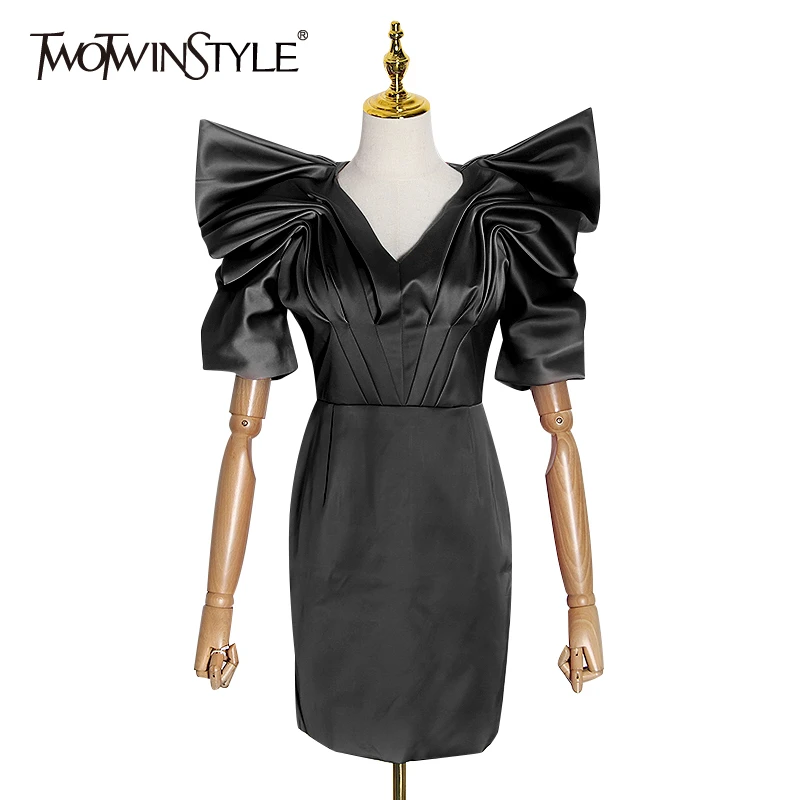 Женское платье TWOTWINSTYLE повседневное мини-платье с рюшами треугольным вырезом и