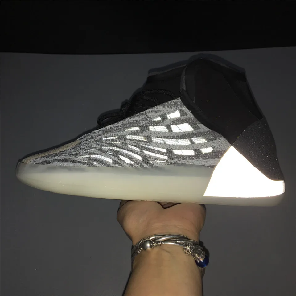 yeezy qntm reflective