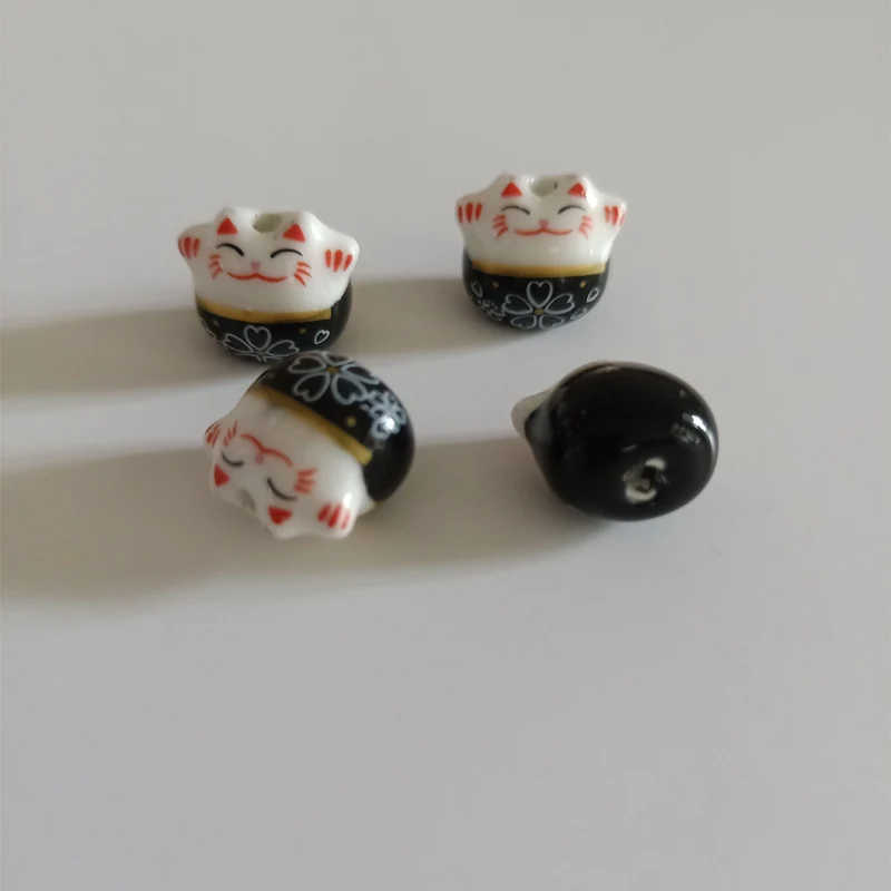 30pcs 13x14mm Hand Painted Lucky Cat Ceramic Beads Vertical Hole Loose Spacer Cute Animal Ceramics Bead For Jewelry Making DIY
