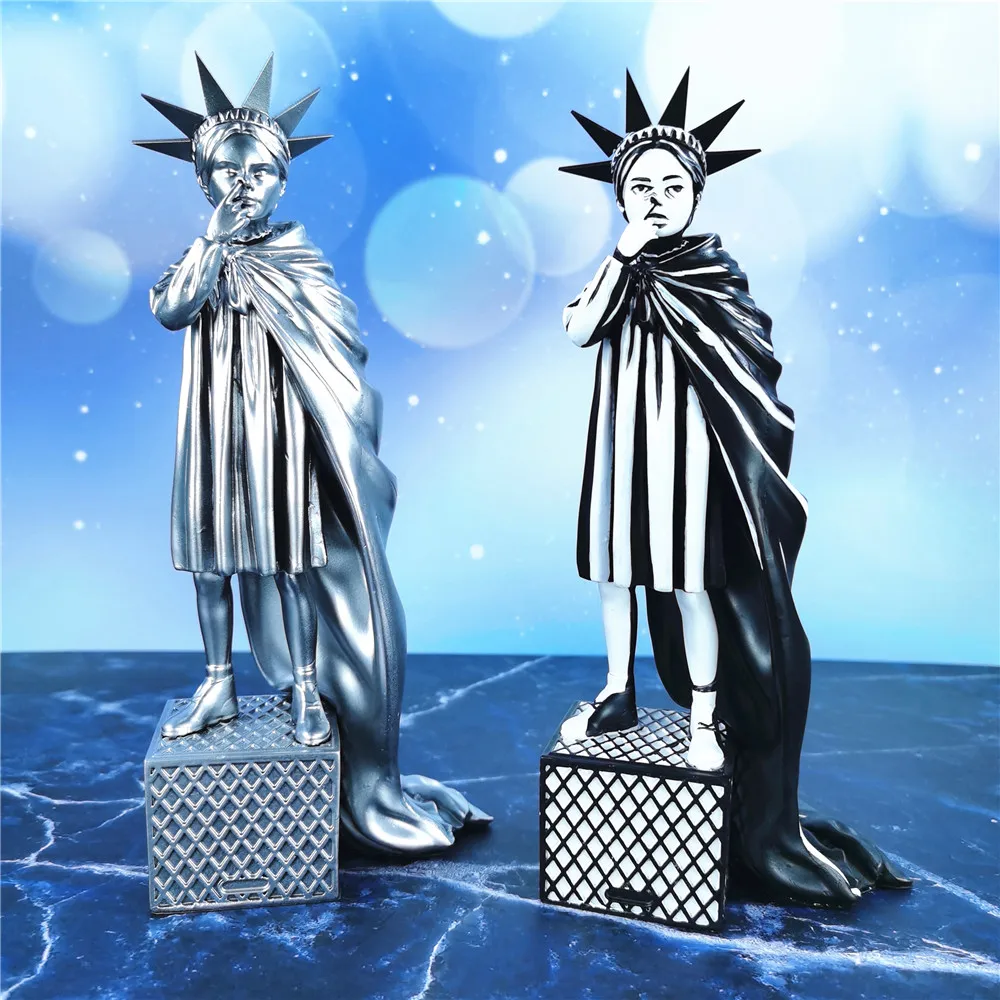 Mighty Jaxx＊バンクシー＊LIBERTY GIRL＊banksy＊ Liberty Girl Polystone Statue by Brandalised | Sideshow
