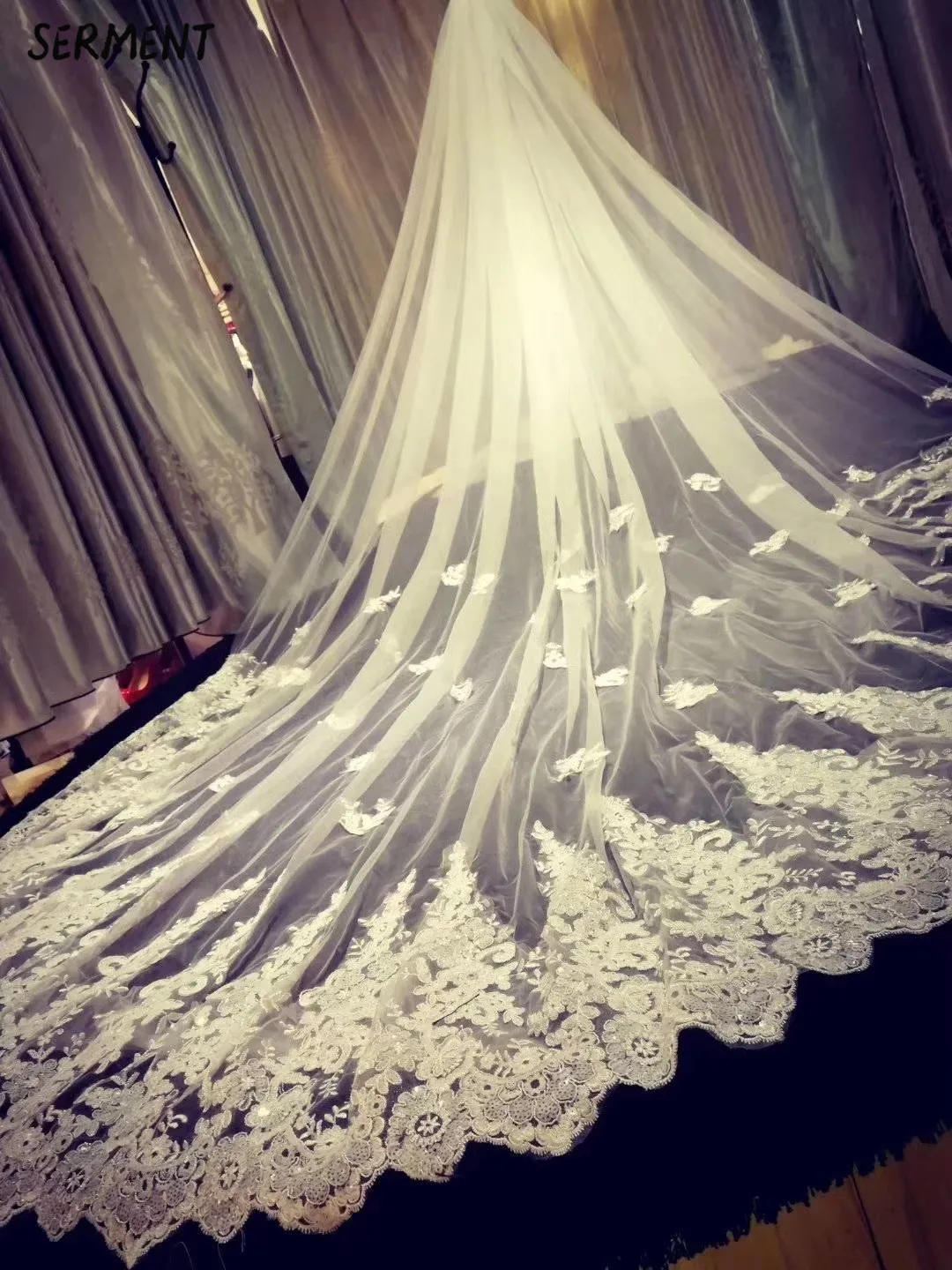 SERMENT New Sequined Lace Edge Veil One-Layer 300cm Wide and 400cm Long Cathedral Veil Wedding Accessories SERMENT New Sequined Lace Edge Veil One-Layer 300cm Wide and 400cm Long Cathedral Veil Wedding Accessories