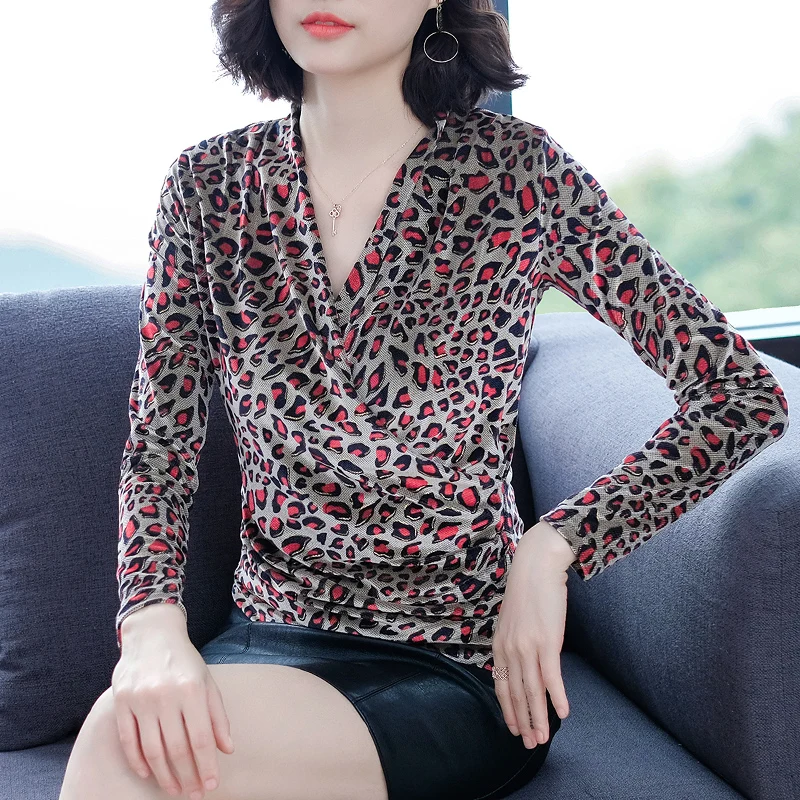 

COIGARSAM Sexy Leopard blouse women Winter Full Sleeve Chiffon Pleated V-Neck blusas womens tops and blouses Red Blue 5053
