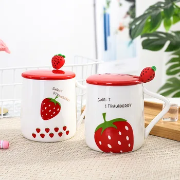 

Cute Strawberry Ceramic Coffee Mugs with Lid Spoon Milk Juice Lemon Tea Cup Girl Friends Gifts Household Office Water Mugs 420ml