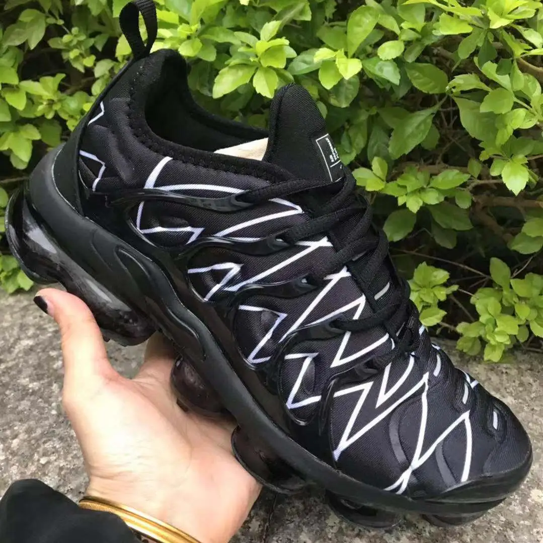 

Air Cushion Couple Ultra Light Shoes Flats Flying Weaving Mesh Sneaker Breathable Running Sports