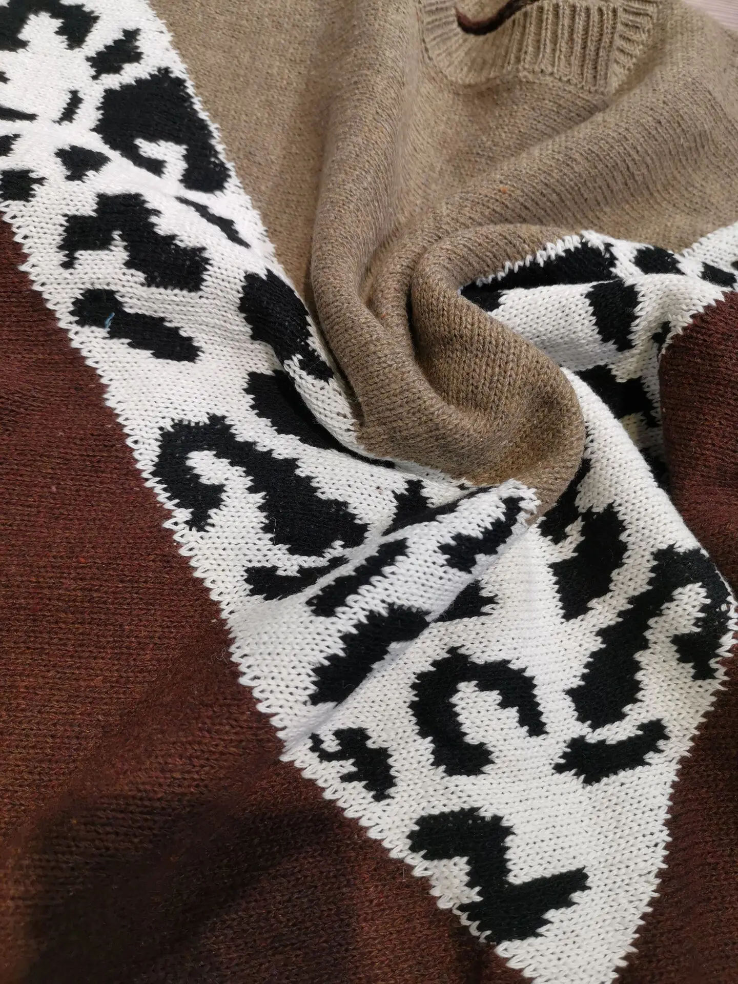 Осенне-зимний свободный свитер с леопардовой раскраской, Женский пуловер размера плюс, женские свитера с длинным рукавом и О-образным вырезом, вязаный свитер, джемпер размера d