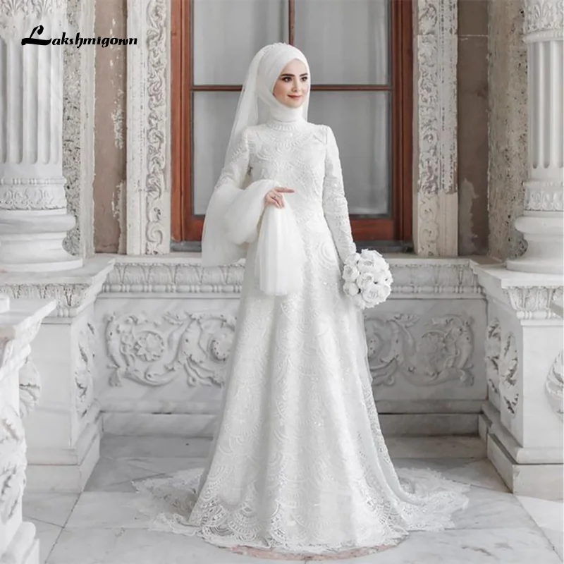 Royal Muslim Wedding Dress With Veil A Line Long Sleeves High Neck Bride Dress Lace Appliques Sweep Train in Dubia/Arabic 1