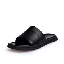 Мужские дизайнерские вьетнамки из натуральной кожи; повседневные Нескользящие сандалии; пляжные шлепанцы; Летняя обувь; Цвет Черный; роскошные мужские шлепанцы без задника