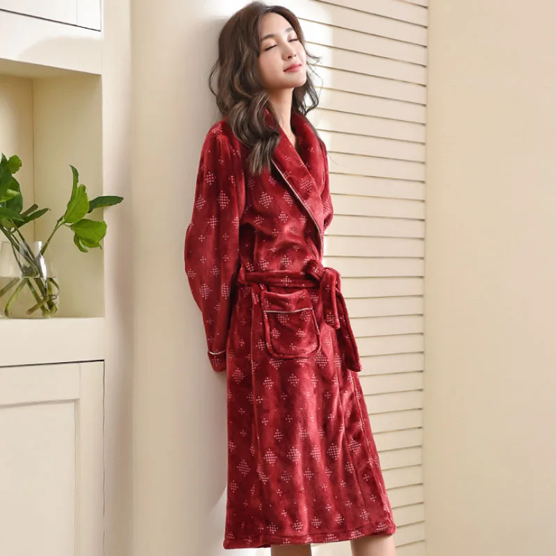 Фланелевый Халат для влюбленных, женское длинное кимоно, халаты, цвета красного вина, черного цвета, ночная рубашка размера плюс, на заказ, с буквами - Цвет: Красный