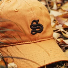 Специальное предложение, оригинальная уличная бейсбольная Кепка с вышивкой, Кепка в стиле хип-хоп, изогнутые карнизы, солнцезащитная Кепка для скейтборда BBOY, желтый, черный цвет