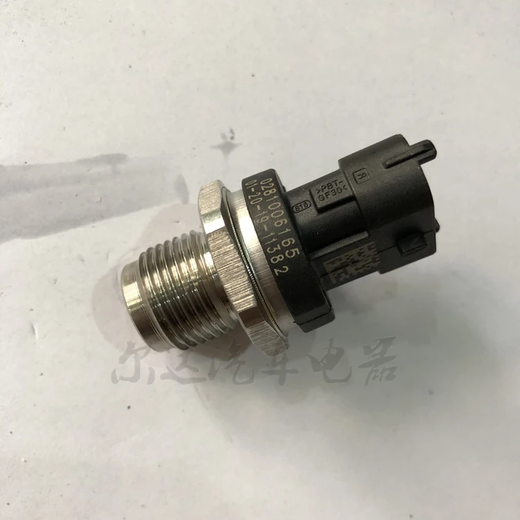 Высокого давления common rail датчик давления 0281006165 для Hongyan Jieshi Fiat Iveco Auman