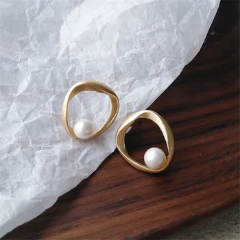 

New Matte Metal Gold Geometric Irregular Circle Pearl Stud Earrings For Women Punk Lovely Brincos Hot Trendy Jewelry