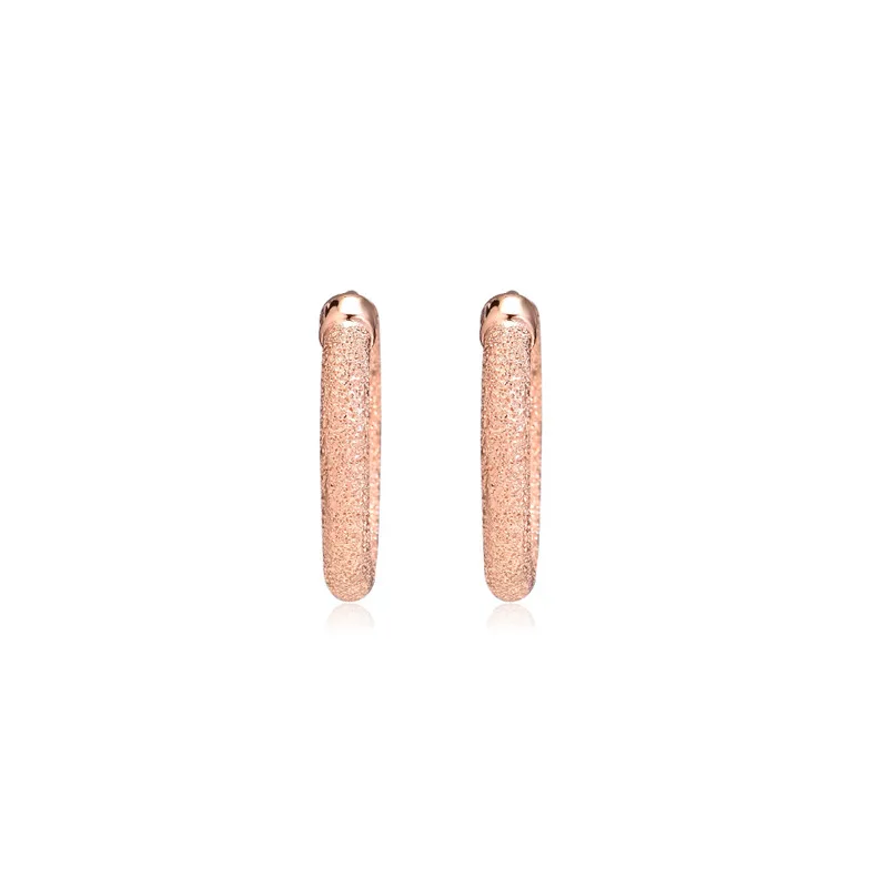 redonda design rosa brincos de ouro feminino