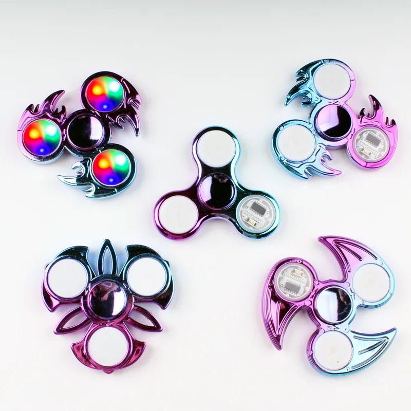 

LED Variable 18 Colour Glowing Fingertip Spinning UV Three-Speed Lamp Glowing Fingertip Spinning Top Toy
