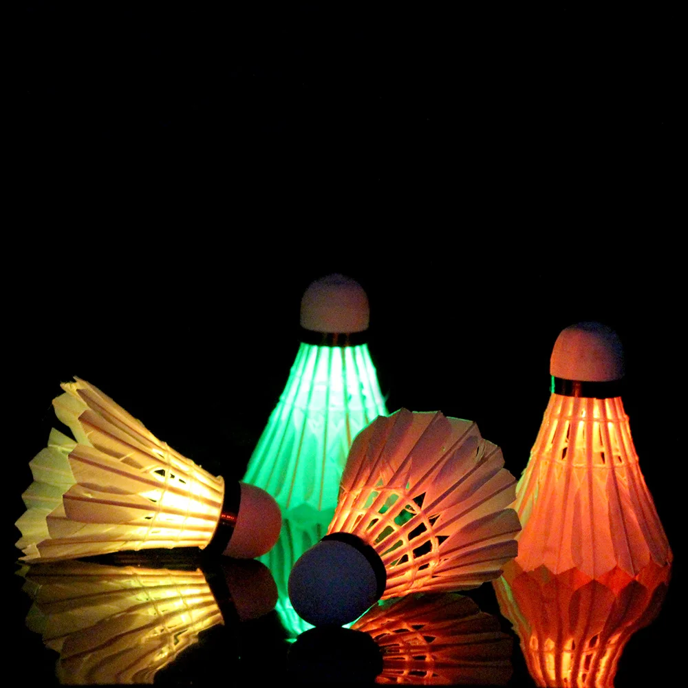4pcs In Box LED Badminton Shuttlecock Ball Feather Glow in Night Outdoor Entertainment Sport Lighting Balls Accessories Colorful