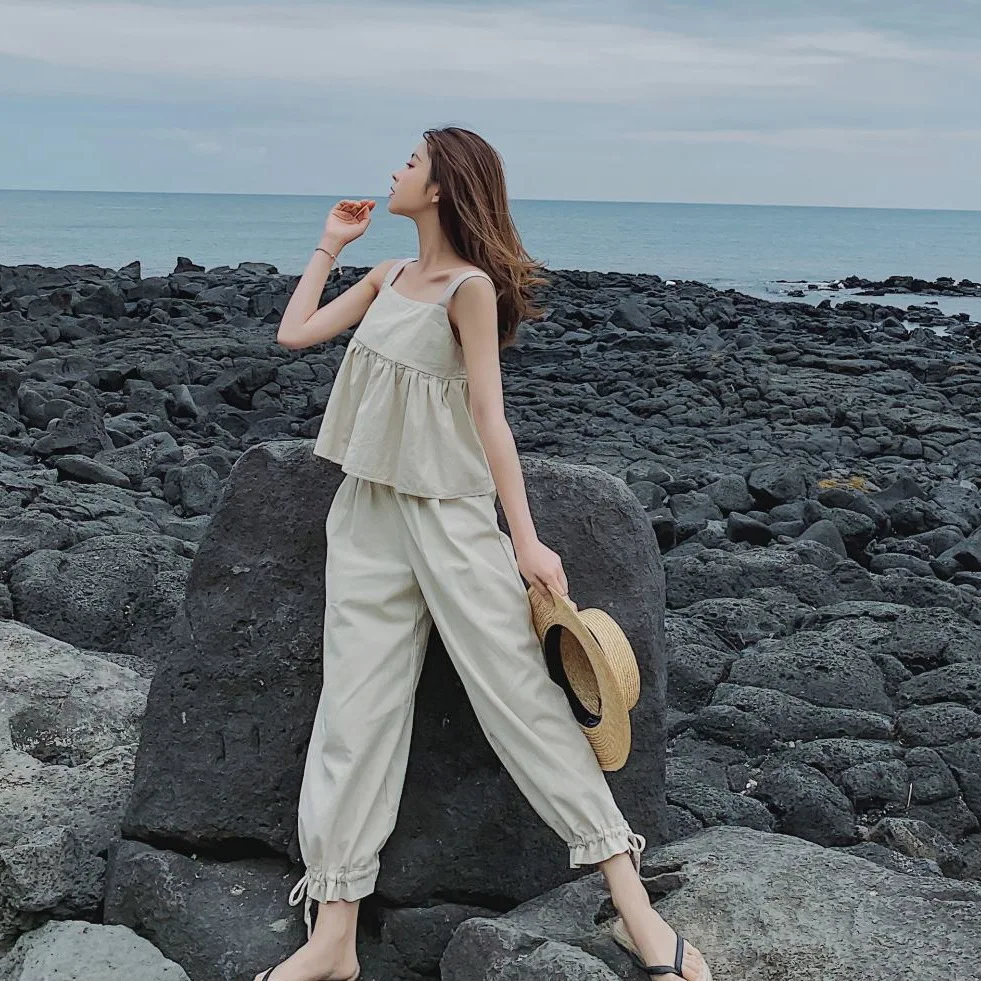 

Photo Shoot Western Style by Age Two-Piece Set High-waist Ankle-length Drawstring Closing Foot Bloomers Pleated Sleeveless Vest