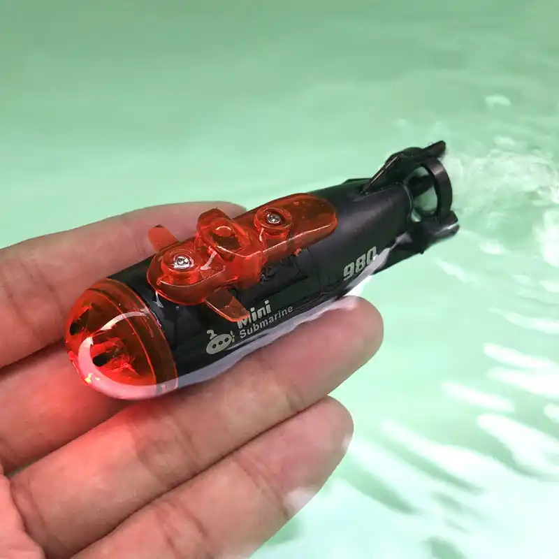 ミニrc潜水艦モデル3チャンネル電動ラジオリモートコントロール船グロー暗闇の中で子供の水族館水中おもちゃ Rc Submarine Aliexpress