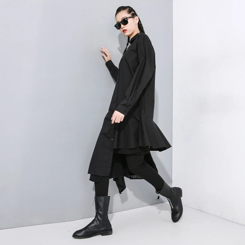  [EAM] Women Black Asymmetrical Pleated Long Blouse New Lapel Long Sleeve Loose Fit Shirt Fashion Ti