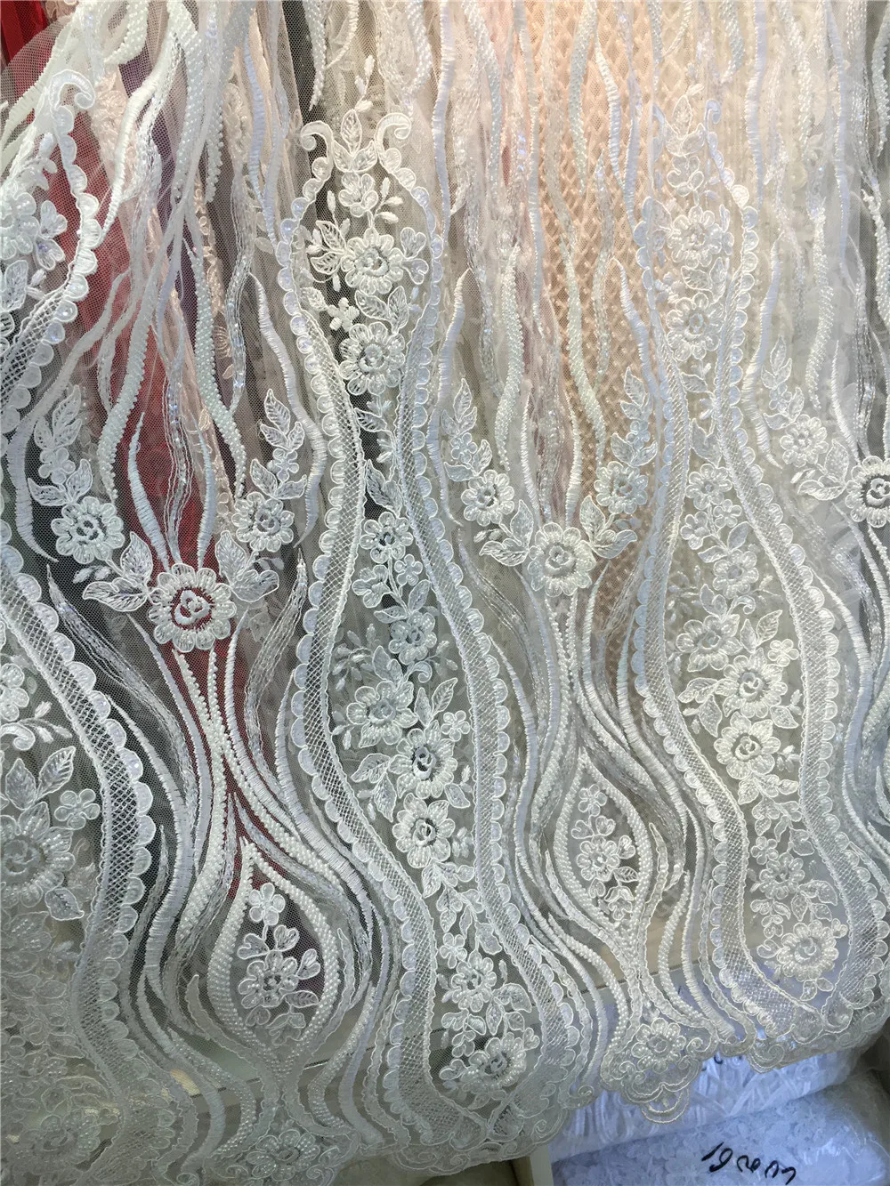 135 см Тяжелая вышитая бисером кружевная ткань для свадебного платья кружева гипюр Тюль пайетки ткани Tecido AF0080