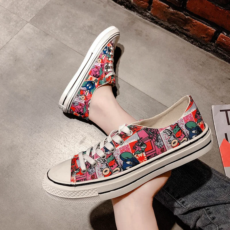 

Woman Canvas Shoes Flat Platform Loafers Vulcanize Shoes Women Casual Cartoon Fashion Classic Designer Brands Sneakers