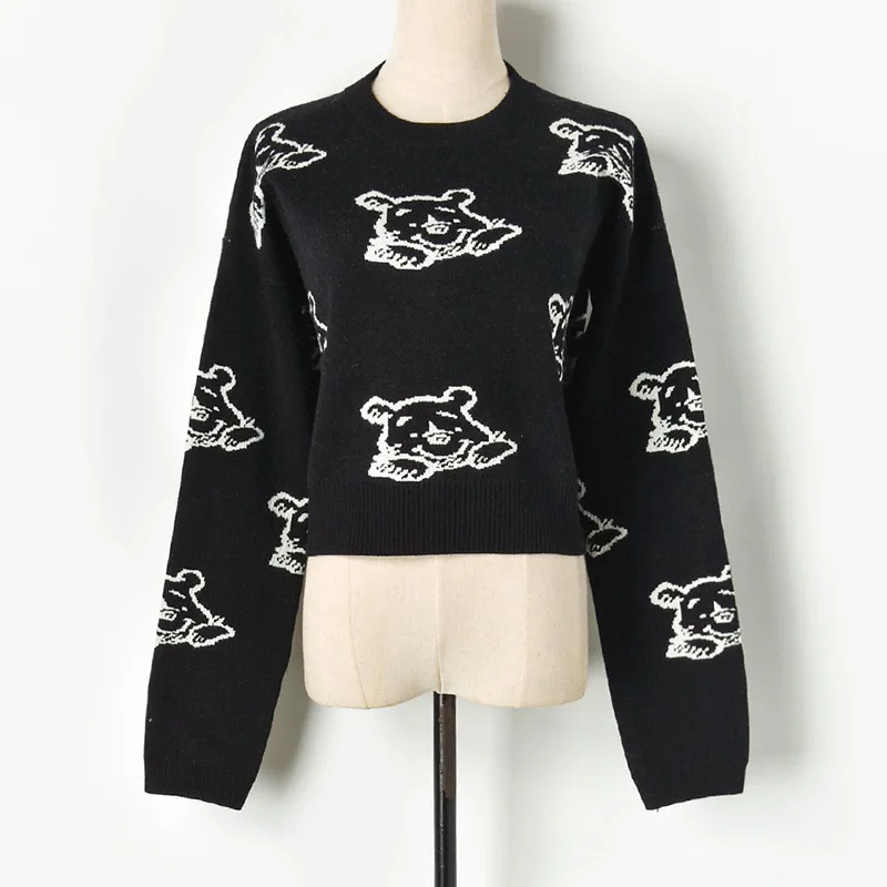 2019 autumn new fresh black and white hit cartoon cub tease loose short knitted sweater bottom womens sweaters 2019 autumn new fresh black and white hit cartoon cub tease loose short knitted sweater bottom womens sweaters
