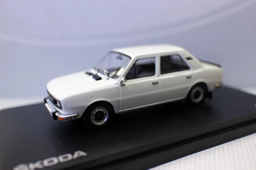 Abrex 1:43 масштабная модель автомобиля Skoda 120L для коллекционного подарка|Наземный