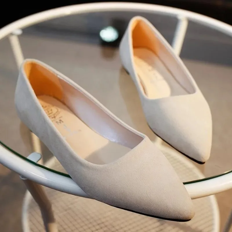 

Women Loafers Soft Leather Shoes Low Heels Female Slip On Shoes Casual Pointed Toe Classic Solid Shallow Ladies Footwear J15-02