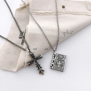 

Punk Metal Classic Necklace Mens Retro Western Gothic Bible / Cross Pendant Titanium Steel Chain woman's Jewelry 2020 New