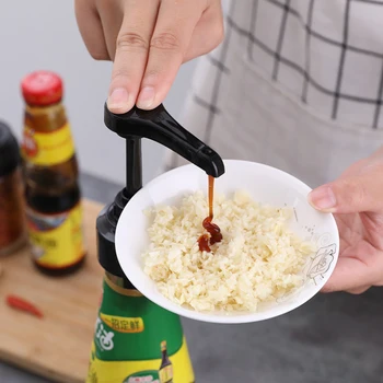

Push-type fuel consumption bottle Pressure nozzle pump head kitchen accessories Oil pot squeeze artifact Ketchup pressure nozzle