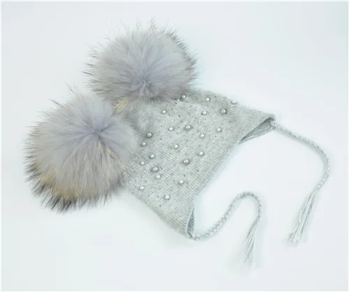 Light grey match fur Детские теплые зимние шапки, двойная вязаная шапка из Ангорского меха с помпонами для маленьких мальчиков и девочек, шапка с помпонами из натурального меха енота - Цвет: Light grey match fur