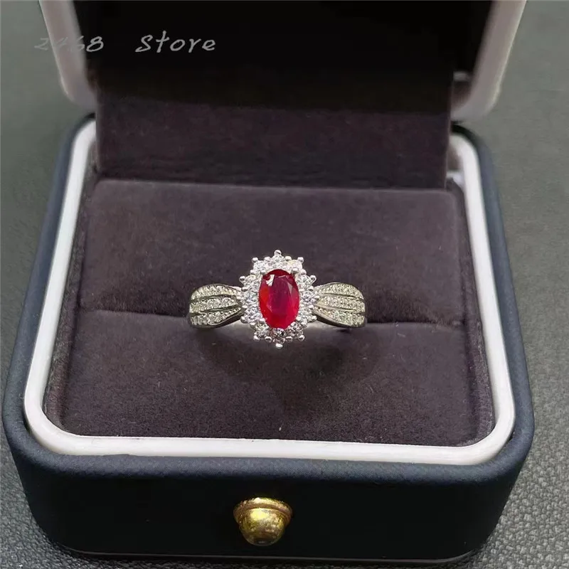 

New women's 925 silver inlaid ruby ring, exquisite workmanship, noble and elegant atmosphere