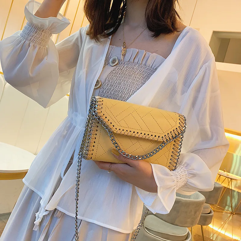 

2019 new three-dimensional hollow small square bag chain edging shoulder slung women's bags