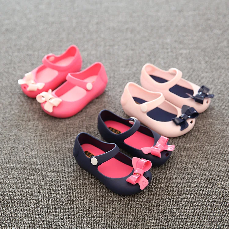 Г. Летняя нескользящая обувь принцессы с цветочным принтом и бантом для новорожденных девочек
