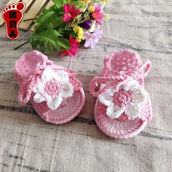 

QYFLYXUE Bag mail pure hand woven wool shoes 100 days photo full moon cute Flower Baby Shoes soft sole step shoes