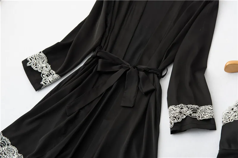 13099016574_1061836450