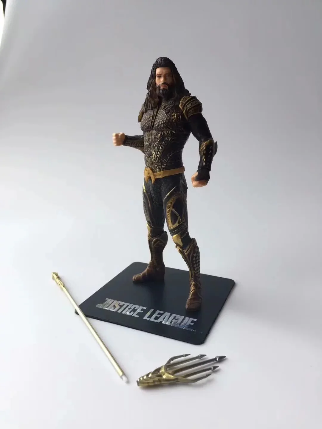 Лига Справедливости DC Cartoon Art Neptune Atlantis Trident модель в коробке Garage Kit