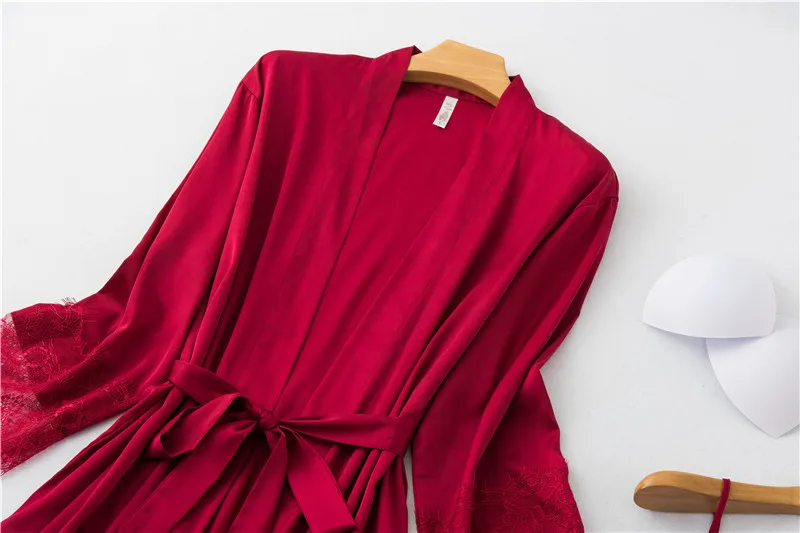 13161371382_1061836450