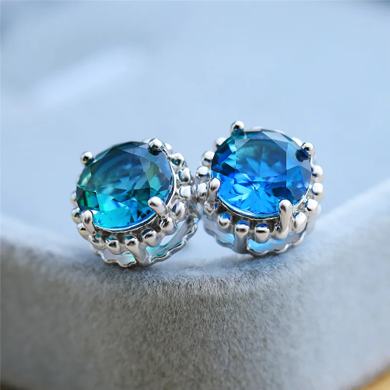 Green Blue Милые женские круглые радужные Кристаллы серьги-гвоздики модные серебряные свадебные серьги классические синие зеленые серьги с красным камнем для женщин - Окраска металла: Green Blue